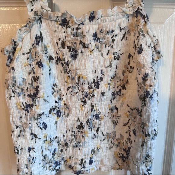 Abercrombie Smocked Floral Ruffle Crop Tank Top Size SM - Picture 3 of 6